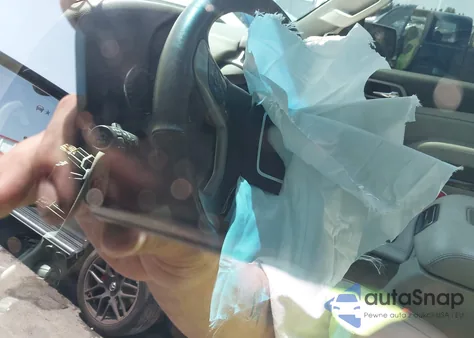 2017 GMC Yukon Xl Denali z USA, uszkodzony, nr VIN 1GKS2HKJ8HR209098